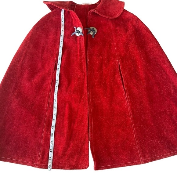 Vintage Red Suede Cape Warren of California Conchos Western Boho Hippie Large - Picture 9 of 15